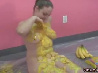Naked filthy escort Danni doing a banana split